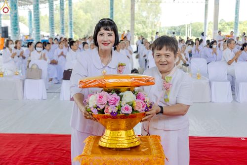 ภาพ No.249357:วันที่ 28 กันยายน พ.ศ. 2568 พิธีทอดผ้าป่าแผ่นบันมงคลมหาเศรษฐี อาคาร 80 ปี หลวงพ่อธัมมชโย ณ ศูนย์ปฏิบัติธรรมวิหารแดง ต.เจริญธรรม อ.วิหารแดง จ.สระบุรี