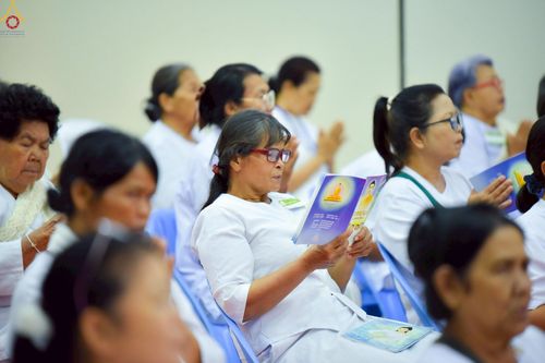 ภาพ No.250032:วันที่ 26-28 กันยายน พ.ศ. 2568 โครงการอบรมอุบาสกแก้ว อุบาสิกาแก้ว รุ่นที่ 3 ตัวแทนทอดกฐินสามัคคีทั่วไทย 30,000 วัด ณ ศูนย์ปฏิบัติธรรมจันทบุรี จ.จันทบุรี