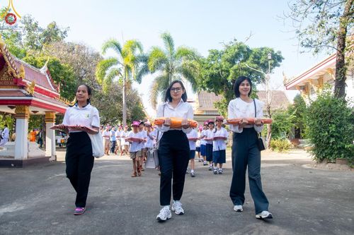 ภาพ No.196800:พิธีทอดผ้าป่าทำนุบำรุงศาสนสถาน ณ วัดโพธิ์เอน ต.บางขุนกอง อ.บางกรวย จ.นนทบุรี ในโครงการธรรมยาตรา กตัญญูบูชา มหาปูชนียาจารย์ พระมงคลเทพมุนี(สด จนฺทสโร) พระผู้ปราบมาร อนุสรณ์สถาน 7 แห่ง ปีที่ 13 วันที่ 17 มกราคม พ.ศ. 2568