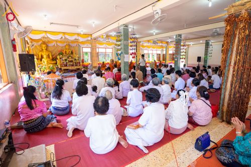 ภาพ No.172571:พิธีทอดกฐิน วัดศรีบุญเรือง จ.สกลนคร ในโครงการกฐินสามัคคีทั่วไทย 30,000 วัด บูชาธรรม 80 ปี หลวงพ่อธัมมชโย โดยคณะศิษยานุศิษย์วัดพระธรรมกาย วันที่ 25 ตุลาคม พ.ศ. 2567