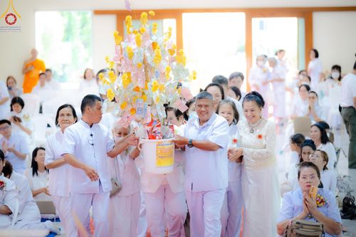 ภาพ No.142337:พิธีทอดผ้าป่าเพื่องานพระพุทธศาสนา , พิธีเจริญพระพุทธมนต์ , พิธีถวายสังฆทานแด่คณะสงฆ์ น้อมบูชาธรรม 80 ปี หลวงพ่อธัมมชโย และครบรอบ 12 ปี ธรรมอุทยานบ้านแป้ง อำเภอพรหมบุรี จังหวัดสิงห์บุรี ในวันเสาร์ที่ 22 มิถุนายน พ.ศ. 2567