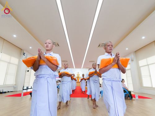 ภาพ No.181454:พิธีบรรพชาอุปสมบท ณ วัดบ้านอ่าง ต.อ่างคีรี อ.มะขาม จ.จันทบุรี วันที่ 6 ธันวาคม พ.ศ. 2567 ในโครงการอุปสมบทหมู่ บูชาธรรมมหาปูชนียาจารย์ ปี 2567 โดยทีมงานลูกพระธัมฯ ศูนย์ปฏิบัติธรรมจันทบุรี จ.จันทบุรี