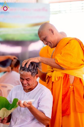 ภาพ No.276339:วันศุกร์ที่ 5 ธันวาคม 2568 (วันพ่อแห่งชาติ) พิธีบรรพชาอุปสมบทหมู่ธรรมทายาท จำนวน 14 รูป โครงการบรรพชาอุปสมบทหมู่ รุ่นบูชาธรรมมหาปูชนียาจารย์ ประจำปี 2568  ณ ศูนย์อบรมเยาวชนบางปะหัน จังหวัดพระนครศรีอยุธยา