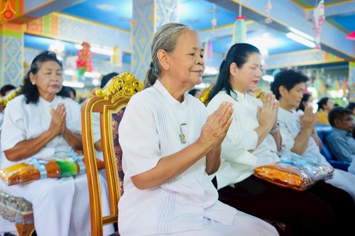 ภาพ No.259446:วันที่ 11 ตุลาคม พ.ศ. 2568 พิธีทอดกฐินสามัคคีทั่วไทย 30,000 วัด โดยคณะศิษยานุศิษย์ บูชาธรรม 81 ปี หลวงพ่อธัมมชโย ณ วัดเวฬุวนาราม(ไผ่เขียว) เขตดอนเมือง กรุงเทพมหานคร