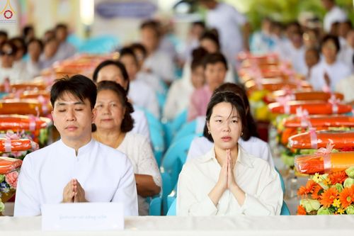 ภาพ No.252567:วันที่ 11 ตุลาคม พ.ศ. 2568 พิธีทอดกฐินสามัคคีทั่วไทย 30,000 วัด โดยคณะศิษยานุศิษย์ บูชาธรรม 81 ปี หลวงพ่อธัมมชโย ณ วัดมงคลพุกการาม ต. คลองสี่  อ.คลองหลวง จ.ปทุมธานี