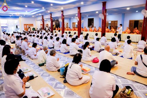 ภาพ No.115608:พิธีถวายภัตตาหารเป็นสังฆทาน แด่คณะพระธรรมยาตรา ปีที่ 12 วันที่ 20 มกราคม พ.ศ. 2567 ณ วัดโบสถ์(บน) บางคูเวียง จ.นนทบุรี