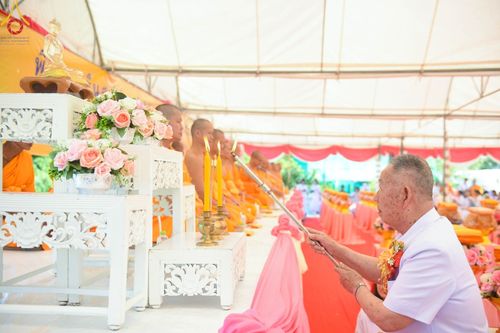 ภาพ No.95373:พิธีทอดกฐินสามัคคี เพื่อสร้างอาคาร 80 ปี หลวงพ่อธัมมชโย ณ ศูนย์ปฏิบัติธรรมวิหารแดง อำเภอวิหารแดง จ.สระบุรี วันที่ 18 พฤศจิกายน พ.ศ. 2566