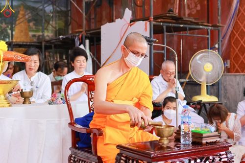 ภาพ No.172428:พิธีทอดกฐิน ณ วัดโพธิ์เรียง แขวงบ้านช่างหล่อ เขตบางกอกน้อย กรุงเทพฯ ในโครงการกฐินสามัคคีทั่วไทย 30,000 วัด บูชาธรรม 80 ปี หลวงพ่อธัมมชโย โดยคณะศิษยานุศิษย์วัดพระธรรมกาย วันที่ 20 ตุลาคม พ.ศ. 2567