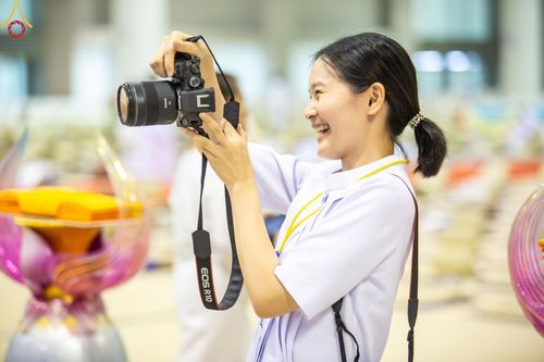 ภาพ No.134547:V.35 เพื่อบุญต้นเดือน การรับบุญของเจ้าหน้าที่หน่วยงานต่างๆ เพื่องานบุญวันอาทิตย์ต้นเดือน ณ วัดพระธรรมกาย วันที่ 7 เมษายน พ.ศ. 2567