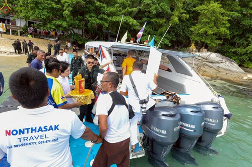 ภาพ No.268084:วันที่ 26 ตุลาคม พ.ศ. 2568 พิธีทอดกฐินสามัคคีทั่วไทย ณ วัดพระบาทเกาะแก้ว ต.ตลาดเหนือ อ.เมือง จ.ภูเก็ต โดยคณะศิษยานุศิษย์ บูชาธรรม 81 ปี หลวงพ่อธัมมชโย