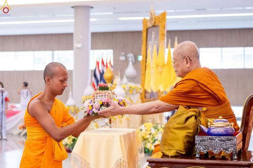 ภาพ No.241739:วันพุธที่ 27 สิงหาคม พ.ศ. 2568 พิธีมอบรางวัลเกียรติยศ แด่สามเณรที่สอบผ่าน โครงการสามเณรทรงปาฏิโมกข์ ปีที่ 3/2568 ณ ค่ายจองแชมป์ หมู่กฏิสามเณรเปรียญธรรม วัดพระธรรมกาย