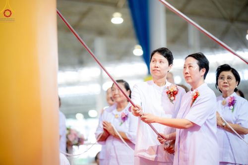 ภาพ No.151418:พิธีจุดเทียนใจ ไฟนิรันดร์ อนันตชัย ณ สภาธรรมกายสากล วัดพระธรรมกาย วันอาทิตย์ต้นเดือนที่ 1 กันยายน พ.ศ. 2567