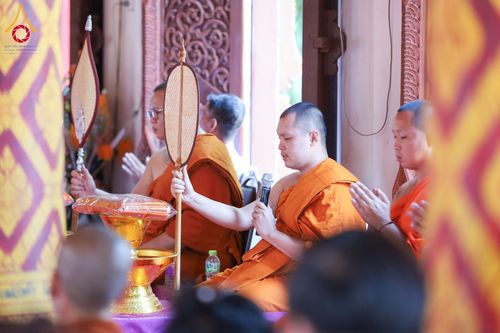 ภาพ No.171538:พิธีทอดกฐิน ณ วัดหนองอาบช้าง อ.จอมทอง จ.เชียงใหม่ ในโครงการกฐินสามัคคีทั่วไทย 30,000 วัด บูชาธรรม 80 ปี หลวงพ่อธัมมชโย โดยคณะศิษยานุศิษย์วัดพระธรรมกาย วันที่ 29 ตุลาคม พ.ศ. 2567