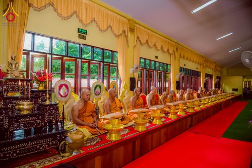 ภาพ No.177189:พิธีทอดกฐิน ณ วัดตรีมิตรประดิษฐาราม ต.รางหวาย อ.พนมทวน จ.กาญจนบุรี ในโครงการทอดกฐินสามัคคีทั่วไทย 30,000 วัด บูชาธรรม 80 ปี หลวงพ่อธัมมชโย โดยคณะศิษยานุศิษย์วัดพระธรรมกาย วันที่ 15 พฤศจิกายน พ.ศ. 2567