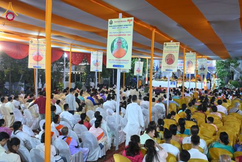 ภาพ No.179728:พิธีทอดกฐินสมทบ ณ วัดพุทธบังคลาเทศ (Bangladesh Buddhist Monastery, Bodhgaya)  เมืองพุทธคยา ประเทศอินเดีย วันที่ 11 พฤศจิกายน พ.ศ. 2567