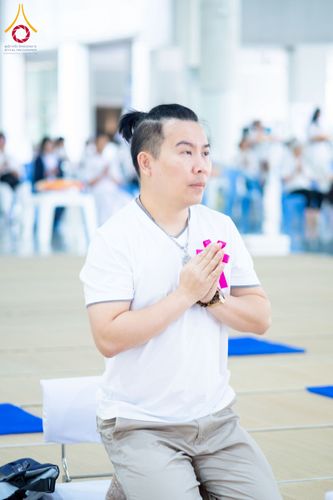 ภาพ No.268278:วันที่ 8 พฤศจิกายน พ.ศ. 2568 พิธีถวายภัตตาหารเมนูสวรรค์ เพื่อการบรรลุธรรม ณ หอฉันคุณยายอาจารย์ฯ วัดพระธรรมกาย