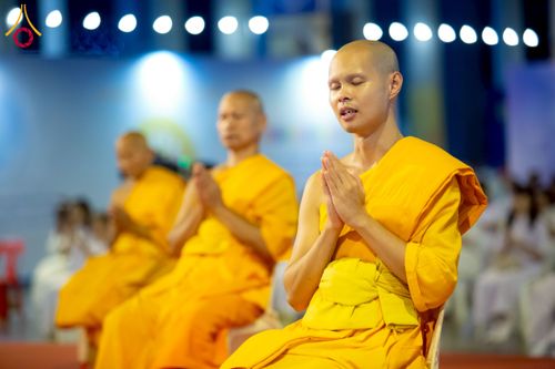 ภาพ No.217376:วันเสาร์ที่ 12 เมษายน พ.ศ. 2568 พิธีฉลองชัยชิตังเม สวดธัมมจักกัปวัตนสูตร ครบ 7,277,818,181 จบ ณ วัดพระธรรมกาย จังหวัดปทุมธานี