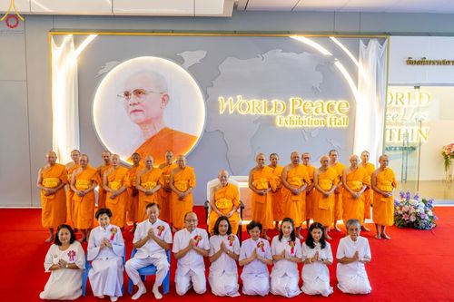 ภาพ No.103701:พิธีเปิดห้องนิทรรศการเพื่อสันติภาพโลก World Peace Lies Within ONE MAN'S VISION   วาระอายุวัฒนมงคล 83 ปี หลวงพ่อทัตตชีโว ณ ชั้น 2 อาคาร 100 ปี คุณยายอาจารย์ฯ วัดพระธรรมกาย วันพฤหัสบดีที่ 21 ธันวาคม พ.ศ. 2566