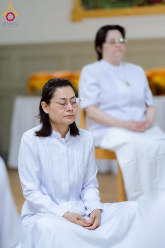 ภาพ No.232731:วันอาทิตย์ที่ 6 กรกฏาคม พ.ศ. 2568 พิธีบูชาข้าวพระ ณ วัดพระธรรมกายนอร์ธสวีเดน