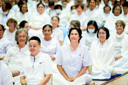 ภาพ No.239868:วันที่ ๒๒ - ๒๔ สิงหาคม พ.ศ. ๒๕๖๘ สัมมนารวมใจผู้นำบุญ บูชาธรรม ๘๑ ปี หลวงพ่อธัมมชโย กฐินสามัคคีทั่วไทย ๓๐,๐๐๐ วัด โครงการอุปสมบทบูชาธรรมมหาปูชนียาจารย์ ๓,๐๐๐ รูป รุ่นที่ ๑