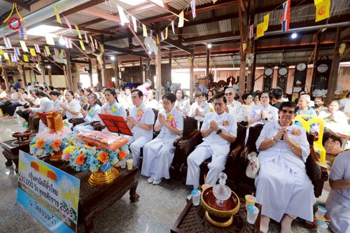 ภาพ No.275710:วันที่ 5 พฤศจิกายน พ.ศ. 2568 พิธีทอดกฐินสามัคคีทั่วไทย ณ วัดดอนหว้า (พิกุลทอง) อ.บ้านลาด จ.เพชรบุรี โดยคณะศิษยานุศิษย์ บูชาธรรม 81 ปี หลวงพ่อธัมมชโย