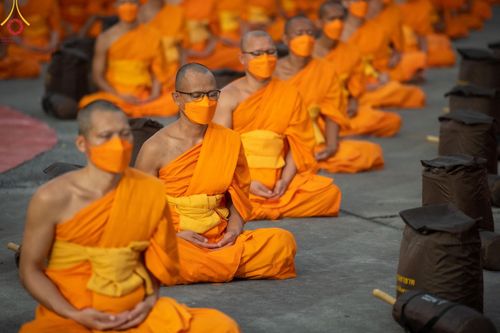 ภาพ No.113727:พระธรรมยาตราร่วมปฏิบัติธรรม และถ่ายภาพหมู่ประวัติศาสตร์ ปีที่ 12  วันที่ 16 มกราคม พ.ศ. 2567  ณ วัดโบสถ์บน จ.นนทบุรี