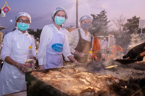 ภาพ No.119039:พิธีถวายภัตตาหารเป็นสังฆทาน แด่คณะพระธรรมยาตรา วันที่ 27 มกราคม พ.ศ. 2567 ณ อนุสรณ์สถานบางปลา จ.นครปฐม