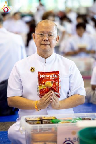 ภาพ No.231992:วันอาทิตย์ที่ 6 กรกฏาคม พ.ศ. 2568 พิธีตักบาตร ข้าวสารอาหารแห้ง  พิธีบูชาข้าวพระ สัมมนาพิเศษราชเหล็ก ณ สภาธรรมกายสากล วัดพระธรรมกาย