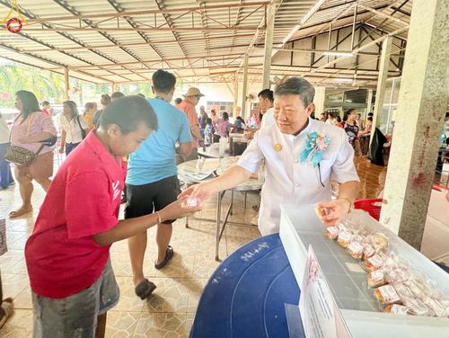 ภาพ No.170083:พิธีทอดกฐิน ณ วัดทุ่งวิจิตร อ.นาดี จ.ปราจีนบุรี ในโครงการกฐินสามัคคีทั่วไทย 30,000 วัด บูชาธรรม 80 ปี หลวงพ่อธัมมชโย โดยคณะศิษยานุศิษย์วัดพระธรรมกาย วันที่ 27 ตุลาคม พ.ศ. 2567