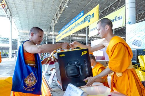 ภาพ No.238257:วันอาทิตย์ที่ 3 สิงหาคม พ.ศ. 2568 ภาพเจ้าหน้าที่ทุกสถานะ ปฏิบัติหน้าที่ ในงานวันสมาธิโลก วัดพระธรรมกาย