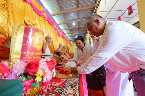 ภาพ No.252422:วันที่ 11 ตุลาคม พ.ศ. 2568 พิธีทอดกฐินสามัคคีทั่วไทย 30,000 วัด โดยคณะศิษยานุศิษย์ บูชาธรรม 81 ปี หลวงพ่อธัมมชโย ณ วัดทองตุ่มน้อย อ.ทุ่งตะโก จ.ชุมพร