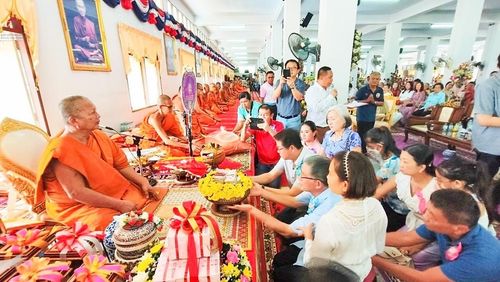 ภาพ No.170945:พิธีทอดกฐิน ณ วัดแจ่มราษฎร์ศรัทธาธรรม(สีล้ง) อ.บางบ่อ สมุทรปราการ ในโครงการกฐินสามัคคีทั่วไทย 30,000 วัด บูชาธรรม 80 ปี หลวงพ่อธัมมชโย โดยคณะศิษยานุศิษย์วัดพระธรรมกาย วันที่ 27 ตุลาคม พ.ศ. 2567