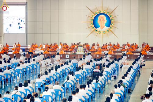 ภาพ No.151952:พิธีบุพเปตพลี ครั้งที่ 155 ร่วมอุทิศบุญแด่หมู่ญาติที่ล่วงลับไปแล้ว และสืบทอดอายุพระพุทธศาสนา วันจันทร์ที่ 2 กันยายน พ.ศ. 2567 (วันพระ แรม 14 ค่ำ เดือน 9) ณ หอฉันคุณยายอาจารย์ฯ วัดพระธรรมกาย