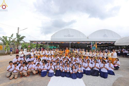 ภาพ No.94646:พิธีทอดกฐินสามัคคี สร้างกุฏิสงฆ์หลังแรก ณ ศูนย์ปฏิบัติธรรมและอบรมเยาวชนเมืองยะลา (ถนนเวฬุวัน ซอยเศรษฐี) วันที่ 15 พฤศจิกายน พ.ศ. 2566