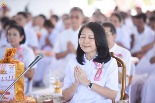 ภาพ No.262386:วันที่ 19 ตุลาคม พ.ศ. 2568 พิธีทอดกฐินสถาปนา แผ่นบันมงคลมหาเศรษฐี อาคาร 80 ปี หลวงพ่อธัมมชโย ในโครงการกฐินสามัคคีทั่วไทย 30,000 วัด บูชาธรรม 81 ปี หลวงพ่อธัมมชโย โดยคณะศิษยานุศิษย์วัดพระธรรมกาย ณ ศูนย์ปฏิบัติธรรมวิหารแดง ต.เจริญธรรม อ.วิหารแดง จ.สระบุรี