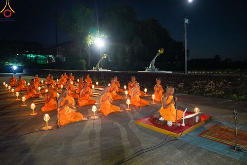 ภาพ No.125290:พิธีจุดโคมมาฆประทีป เพื่อถวายเป็นพุทธบูชา ณ เจดีย์สวรรค์ วัดบ้านขุน  อำเภอฮอด จังหวัดเชียงใหม่ วันเสาร์ที่ ๒๔ กุมภาพันธ์ พ.ศ. ๒๕๖๗
