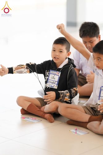 ภาพ No.180892:กิจกรรมวันรวมพลังเด็กดี V-Star ผู้นำฟื้นฟูศีลธรรมโลก ประจำปีพุทธศักราช 2567 จังหวัดสุพรรณบุรี ณ ศูนย์ปฏิบัติธรรมพระมงคลเทพมุนี อำเภอสองพี่น้อง จังหวัดสุพรรณบุรี วันที่ 21 พฤศจิกายน พ.ศ.2567