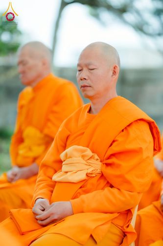 ภาพ No.220856:วันที่ 13 เมษายน พ.ศ. 2568 พิธีโปรยรัตนชาติปฐมเริ่มสถาปนาเจดีย์ และ พิธีเปิดหมู่บ้านปฏิบัติธรรม เพื่อการบรรลุธรรม ณ วัดป่าธรรมกายนานาชาติโทชิหงิ  ประเทศญี่ปุ่น