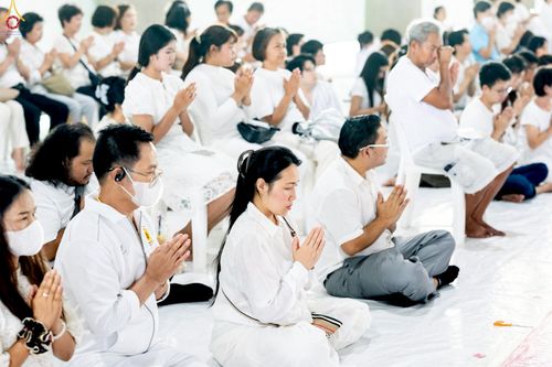 ภาพ No.248572:วันที่ 28 กันยายน พ.ศ. 2568 พิธีตัดปอยผม และปลงผม โครงการอุปสมบทบูชาธรรม 141 ปี พระมงคลเทพมุนี ณ วิหารคด วัดพระธรรมกาย