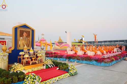 ภาพ No.121946:พิธีจุดประทีปถวายเป็นพุทธบูชา และบูชาธรรมมหาปูชนียาจารย์ พระมงคลเทพมุนี(สด จนฺทสโร) ในโครงการธรรมยาตรา กตัญญูบูชา มหาปูชนียาจารย์ พระมงคลเทพมุนี(สด จนฺทสโร) พระผู้ปราบมาร อนุสรณ์สถาน 7 แห่ง ปีที่ 12 วันที่ 31 มกราคม พ.ศ. 2567 ณ วัดพระธรรมกาย จ.ปทุมธานี
