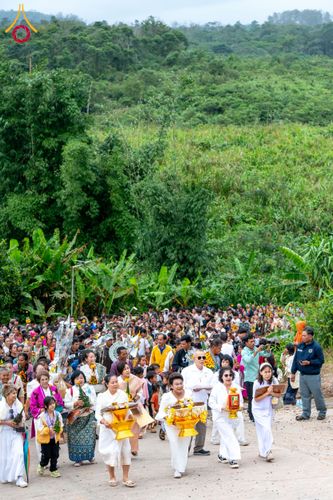 ภาพ No.173254:พิธีทอดกฐินต่างประเทศ ในนามหลวงพ่อธัมมชโย ณ วัดสิริวิเวก เพื่อถวายที่ดินส่วนขยาย 200 ไร่ แขวงจำปาสัก สปป. ลาว วันพุธที่ 30 ตุลาคม พ.ศ. 2567