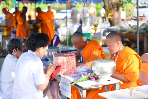 ภาพ No.210639:วันพฤหัสบดีที่ 13 มีนาคม พ.ศ. 2568  สมโภชพระประธานอุโบสถวัดป่าอุบลแก้ว จังหวัดอุบลราชธานี