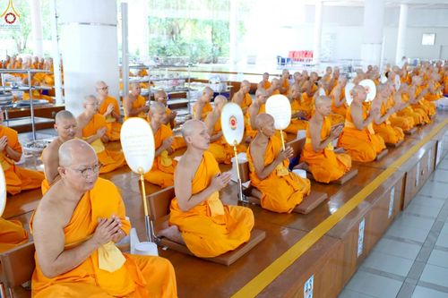 ภาพ No.237927:วันเสาร์ที่ 9 สิงหาคม พ.ศ. 2568 (วันพระ ขึ้น 15 ค่ำ เดือน 9) พิธีบุพเปตพลี ครั้งที่ 168 ร่วมอุทิศบุญแด่หมู่ญาติที่ล่วงลับไปแล้ว และสืบทอดอายุพระพุทธศาสนา ณ หอฉันคุณยายอาจารย์ฯ วัดพระธรรมกาย