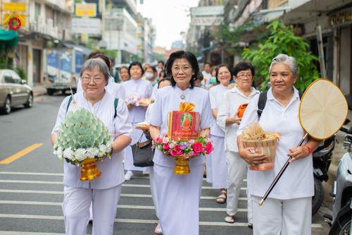 ภาพ No.178520:พิธีทอดกฐิน ณ วัดดวงแข แขวงรองเมือง เขตปทุมวัน กรุงเทพฯ ในโครงการทอดกฐินสามัคคีทั่วไทย 30,000 วัด บูชาธรรม 80 ปี หลวงพ่อธัมมชโย โดยคณะศิษยานุศิษย์วัดพระธรรมกาย วันที่ 15 พฤศจิกายน พ.ศ. 2567