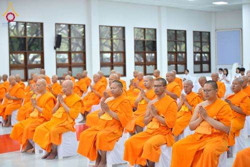 ภาพ No.294219:วันอาทิตย์ที่ 14 ธันวาคม พ.ศ.2568 พิธีเจริญพระพุทธมนต์สมโภชดวงแก้วลูกนิมิตเอก และดวงแก้วนิมิตปฏิบัติธรรม อัญเชิญประดิษฐาน  ณ วัดพระธรรมกายในประเทศสหรัฐอเมริกาและประเทศเยอรมนี 7 แห่ง ณ อาคารปลูกศรัทธา 2 วัดพระธรรมกาย