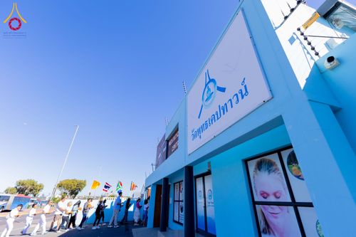 ภาพ No.313211:วันอาทิตย์ที่ 8 มีนาคม พ.ศ. 2569 พิธีสมโภชรูปเหมือนพระมงคลเทพมุนี (สด จนฺทสโร) และพิธีทอดผ้าป่าสามัคคีเพื่อสร้างวิหารพระมงคลเทพมุนี ณ วัดพุทธเคปทาวน์ ประเทศแอฟริกาใต้