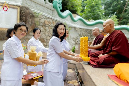ภาพ No.344505:วันที่ 8-11 สิงหาคม พ.ศ.2569 “ประเพณีเข้าพรรษา เชื่อมพระพุทธศาสนาสองแผ่นดิน” ถวายเทียนพรรษา 9 วัด ณ นครโฮจิมินห์ สาธารณรัฐสังคมนิยมเวียดนาม