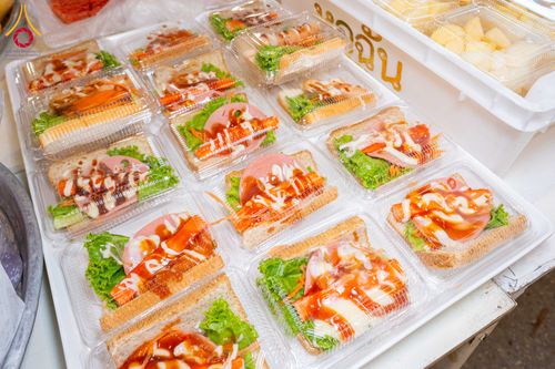 ภาพ No.305660:วันที่ 29 มกราคม พ.ศ. 2569 พิธีถวายภัตตาหารเป็นสังฆทาน แด่พระธรรมยาตรา ณ วัดพระธรรมกาย  จังหวัดปทุมธานี ในโครงการธรรมยาตรา กตัญญูบูชา มหาปูชนียาจารย์ พระมงคลเทพมุนี(สด จนฺทสโร) พระผู้ปราบมาร อนุสรณ์สถาน 7 แห่ง ปีที่ 14