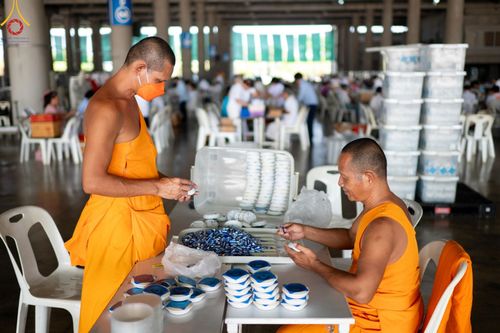 ภาพ No.60878:V.37 ยิ่งกว่าดี เพื่อ 80 ปีของพ่อ ภาพการเตรียมงานของหน่วยงานต่างๆ เพื่อพิธีฉลองอายุวัฒนมงคล 80 ปี หลวงพ่อธัมมชโย และรับถวายมหาสังฆทาน 10,000 กว่าวัดทั่วประเทศ ในวันคุ้มครองโลก วันจันทร์ที่ 22 เมษายน พ.ศ. 2567