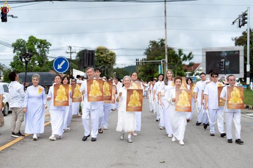 ภาพ No.239222:วันอาทิตย์ที่ 17 สิงหาคม พ.ศ. 2568 พิธีอัญเชิญรูปเหมือนพระมงคลเทพมุนี (สด จันทสโร) ณ ศาลากลางจังหวัดเลย ถึงลานพญานาค สวนสาธารณะกุดป่อง อ.เมือง จ.เลย